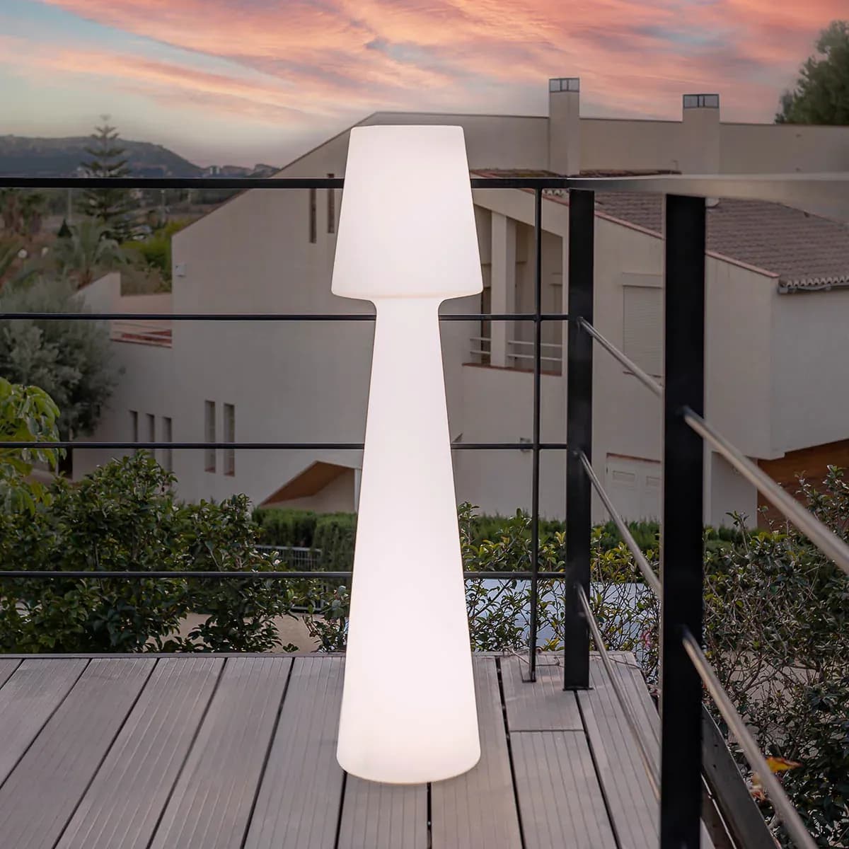 Lampara de pie exterior lola