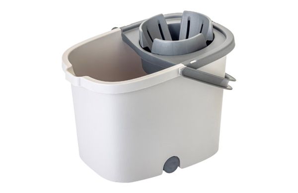 CUBO CON ESCURRIDOR 16 L RUEDAS AUTOMATICO GRIS