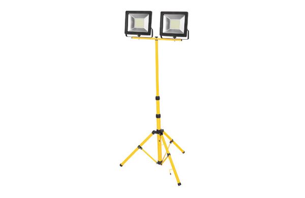 FOCO PROYECTOR LED CON TRIPODE IP65 LUZ FRIA 10000LM 2X50W