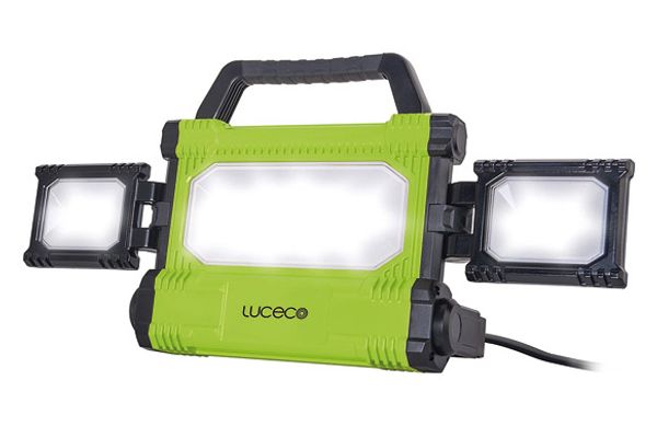FOCO PROYECTOR LED CON ASA 5000LM 50W